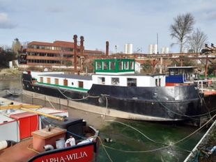 English barge with London residential  mooring