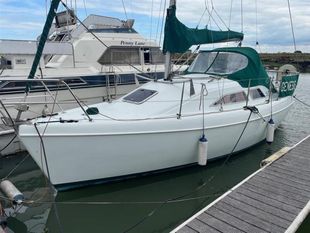 2003 Hunter Channel 27