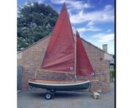 Clinker build traditional dinghy
