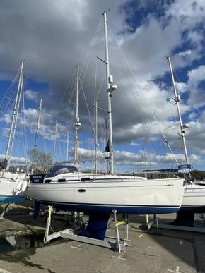 2007 Bavaria 37 Cruiser 6