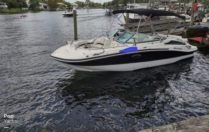 2010 Hurricane 2200 sundeck