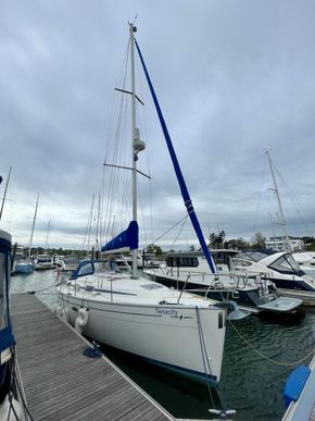 2006 Bavaria 33 Cruiser 7