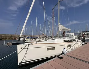 2018 Beneteau Oceanis 38.1