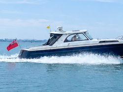 Solent Spear 35 - Rare Modern Classic Motor Yacht