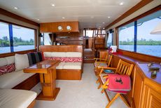 2000 Offshore Yachts Pilothouse