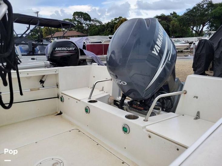 2006 Sea Hunt triton 212