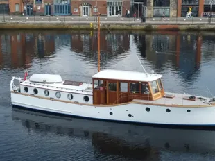Luke Gaff Gentleman's Motor Yacht