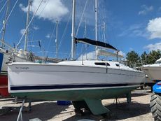 2010 Hunter 27