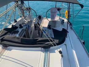 2018 Bavaria Cruiser 37 6