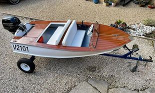 Chris-Craft Kit Boat