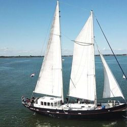 2007 Logger Schooner 22