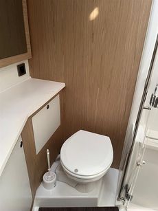 2016 Beneteau Oceanis 60