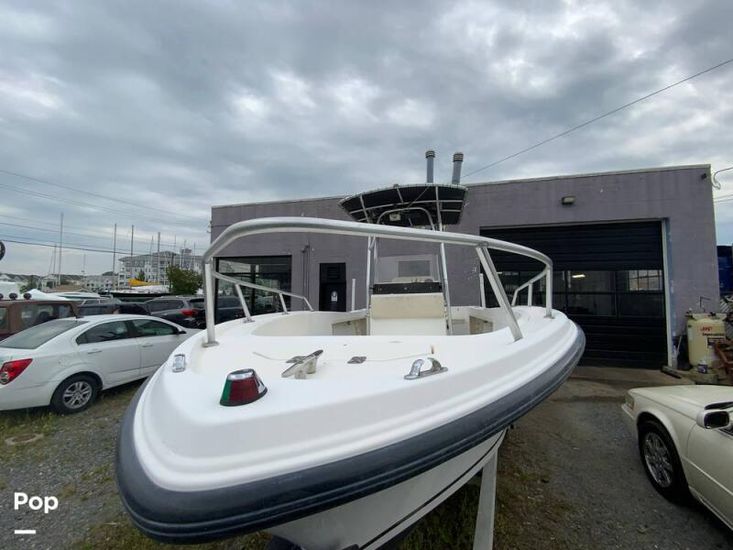 2004 Mako 212 center console