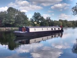 70 ft wide beam with mooring on Thames