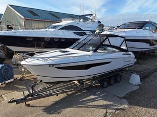 2024 Parker 850 Voyager