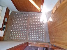 1993 Classic Yacht Robertson 35