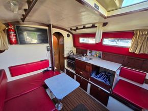 Westerly Renown  - Interior