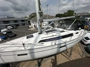 2015 Bavaria 37 Cruiser