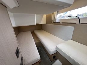 2022 Jeanneau NC 37 40