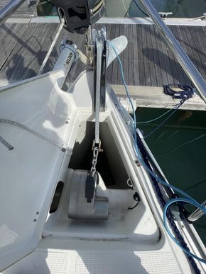 2010 Bavaria 34 Cruiser 10