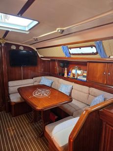 Bavaria 38 Holiday