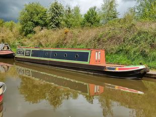 Hedgepig - 50 foot tug style narrow boat