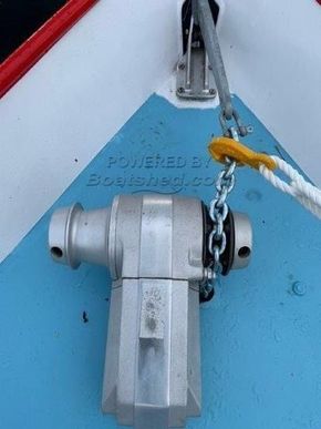 Marshall 42  - Windlass