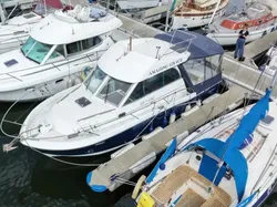 Beneteau Antares Series 9