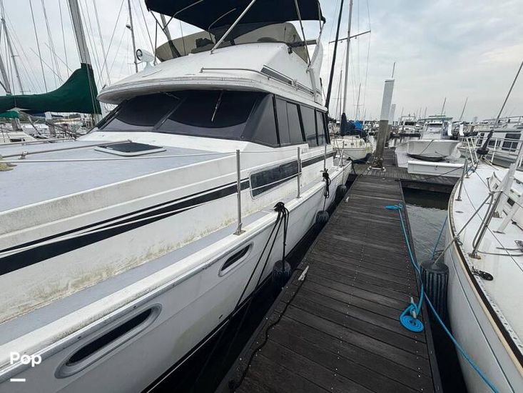 1990 Bayliner 3888 motor yacht