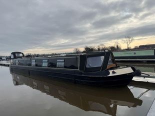 Ebony, Semi Traditional style narrow boat