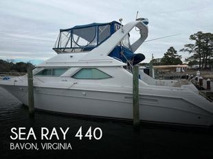 1995 Sea Ray 440 Express Bridge