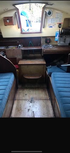 Hustler 30 Sailing Yacht