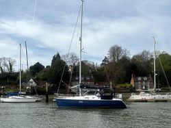 2004 Beneteau Oceanis Clipper 323