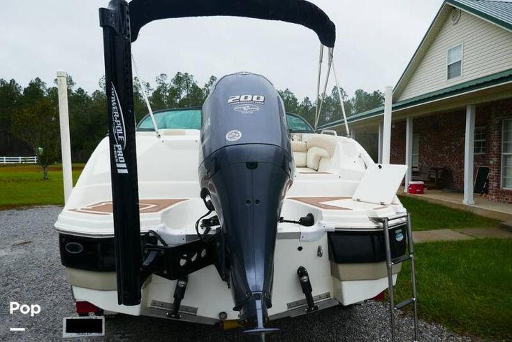 2018 Nauticstar 243 dc