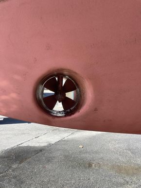 Bow Thruster for easy navigation