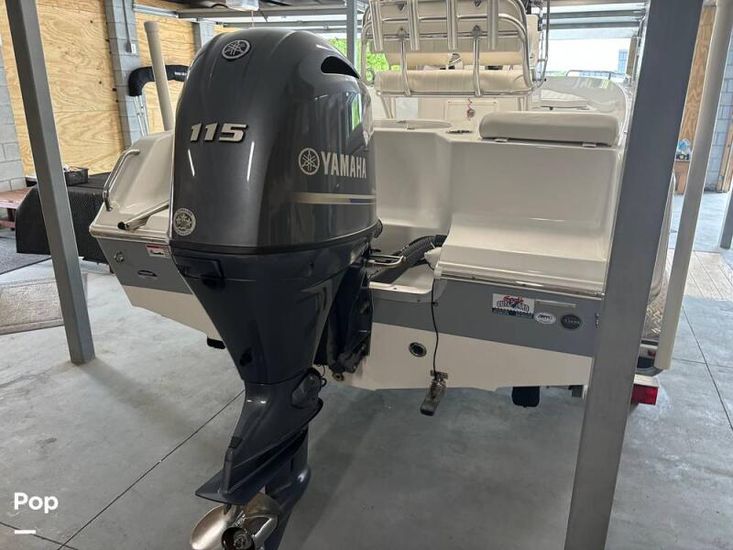 2018 Sea Hunt triton 188