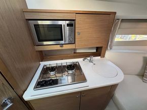 2013 Jeanneau Leader 8 11