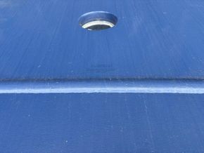 Houseboat 50  - Hull Close Up