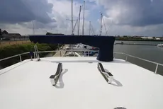2005 Four Winns Horizon 240
