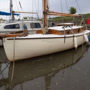 1929 Gaff Rigged 17ft