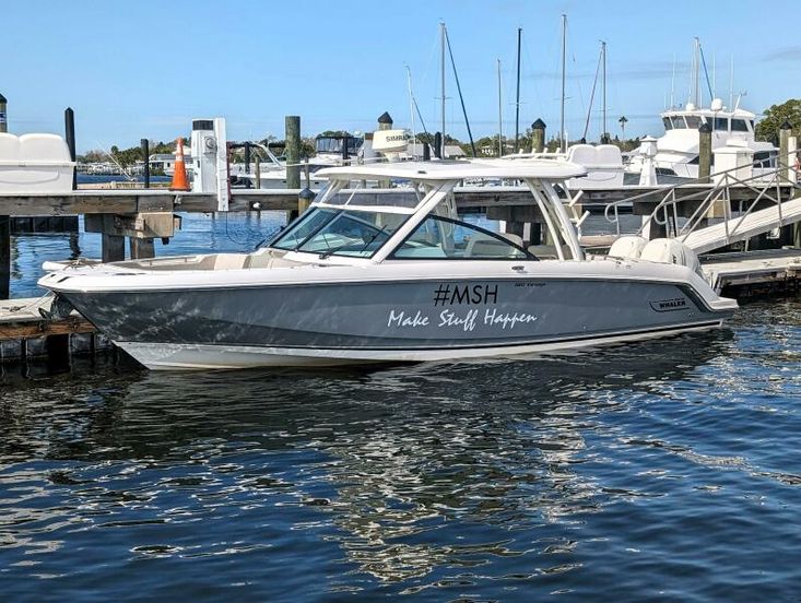 2016 Boston Whaler vantage 32