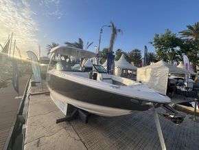 2025 Regal LS6 bowrider 4