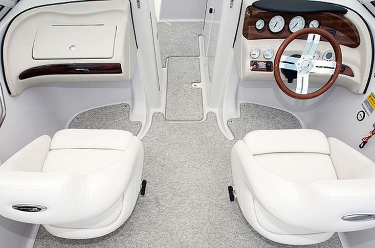Glastron Deck Boats DX 215 DB