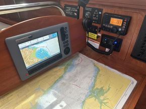 2010 Hunter Legend 41 Deck Saloon 33