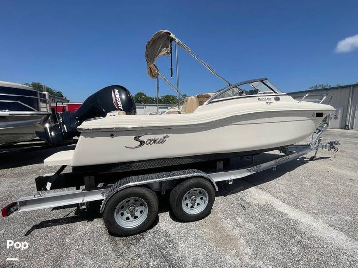 2023 Scout 210 dorado