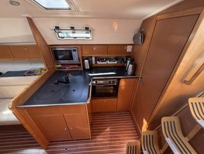 2011 Bavaria 36 Cruiser 17
