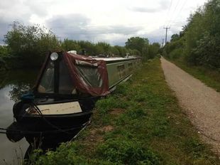 Semi trad narrowboat