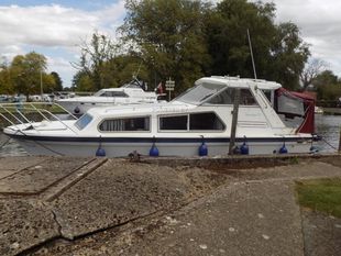 1996 Sovereign 27