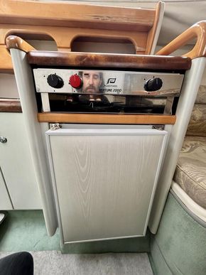 Fridge + woodwork 