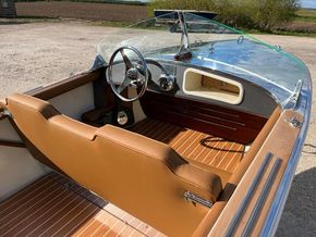 1958 Saro Terrapin Aluminium Speedboat 11